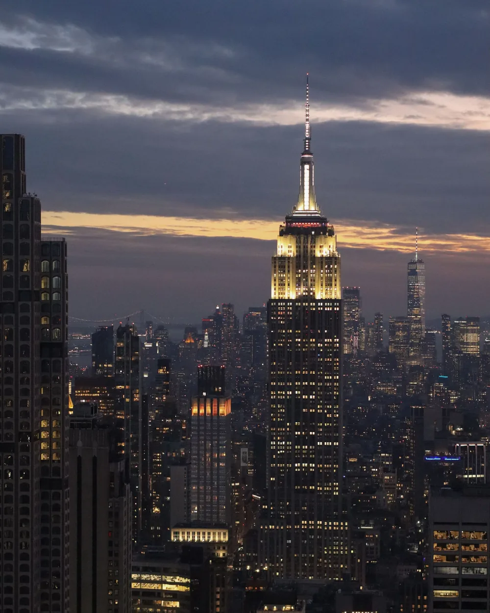 The Empire State Building and the Manhattan skyline at dusk, New York